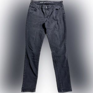 Old Navy- Super Skinny - Size 6 Regular